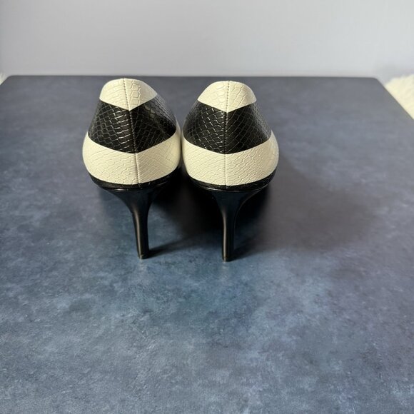 INC International Concepts Zitah Pumps - Picture 3 of 8